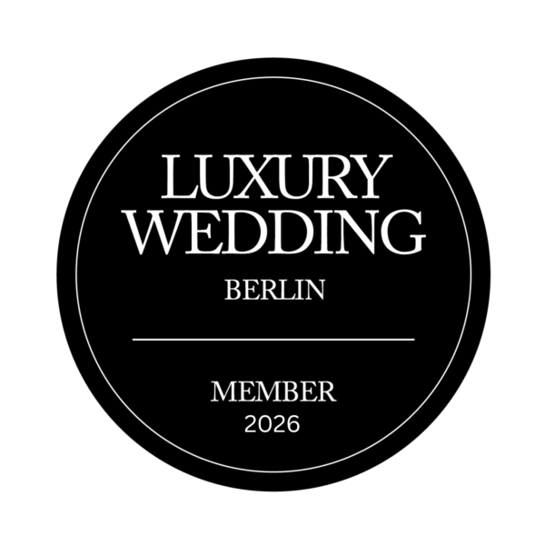 Luxury Wedding Berlin 2026 Badge Hochzeitsfotograf Spreewald & Berlin — Matthias Friel | Seit 2010