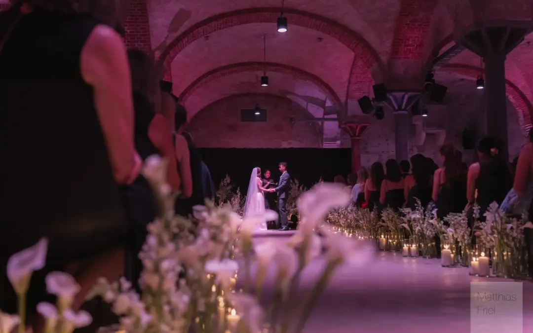 Hochzeit im DEEP Berlin: freie Trauung im Bötzow Bierkeller